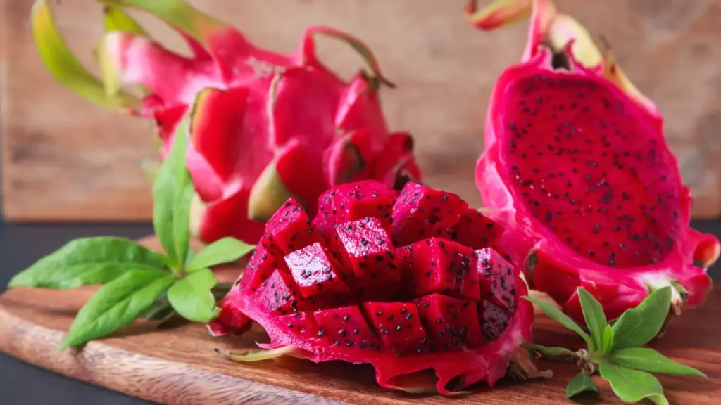 Dragon Fruit Benefits in Hindi | Red Dragon Fruit Benefits, Side Effects & Meaning 15 Dragon Fruit Benefits in Hindi