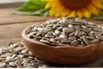 सूरजमुखी के बीज खाने के फायदे | Sunflower Seeds Benefits in Hindi 6 Sunflower Seeds